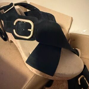 Clarks New size 7 wide  Black Sandals with Gold Buckle